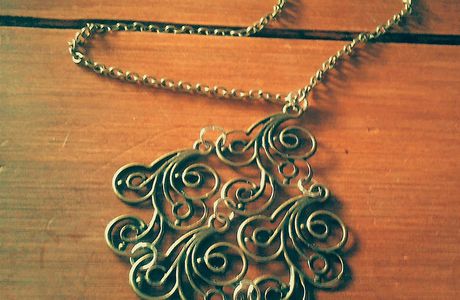 collier spirales à l'ancienne