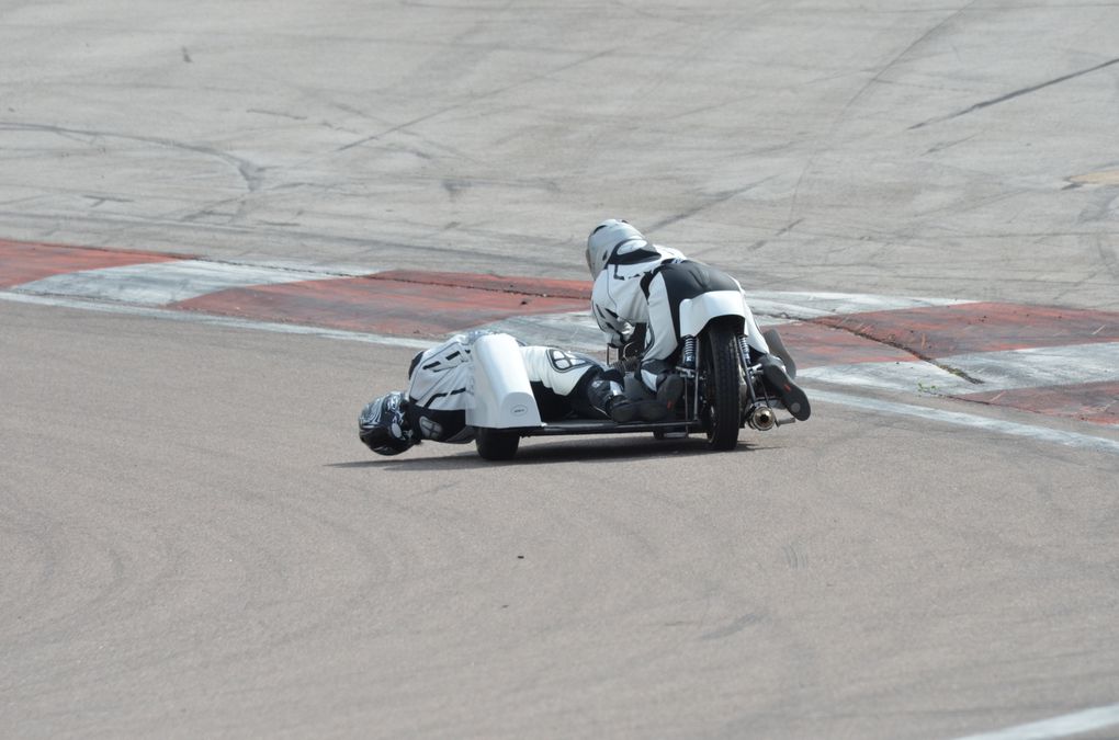 Coupes Moto-Legende 2013 
Dijon Prenois
Démonstration piste sides