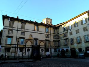 Tour de l'Horloge et Citadelle Visconti