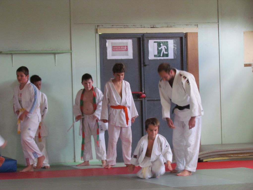 1er cours commun de l'année ...merci aux judokas et leurs parents.. après- midi récréative ;-)