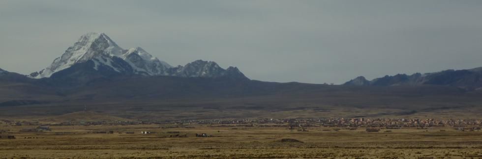 Photos prises depuis Puno, la route vers la frontière bolivienne en passant par les petis chemins de campagne, l'altiplano et les rues 'El Alto' la ville au dessus de La Paz