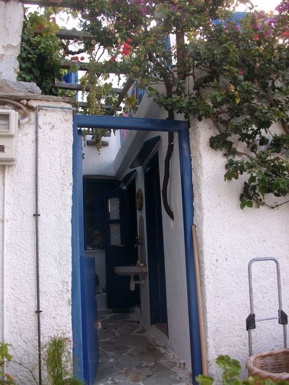 Marie-Françoise, Liliane et Robert, début septembre. de Chalkis aux Sporades.