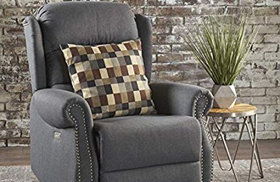 Choosing the Best Small Recliner for Short and Petite People i