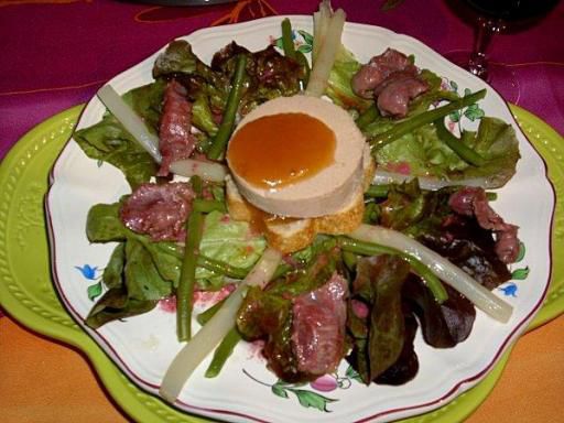 Salade perigourdine vin