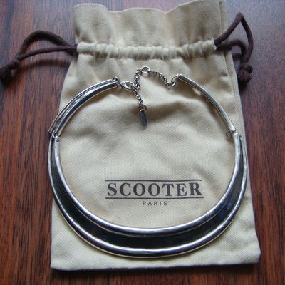 Collier Scooter