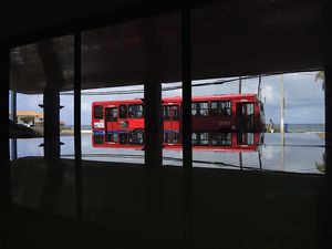 Premier petit-déjeuner dans un hôtel presque vide aux environs de Salvador de Bahia