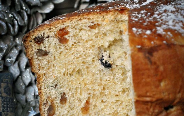 Panettone aux marrons glacés & 3 raisins secs