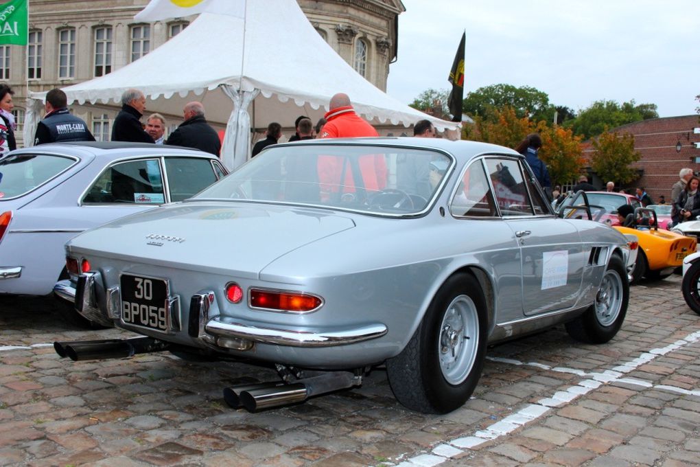 rallye cartoraphique artois lys 2012
la grange au damier st venant anciennes mg porsche alpine ferrari r8 simca alfa caterham lotus