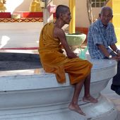 Vu au temple (8) - Noy et Gilbert en Thaïlande