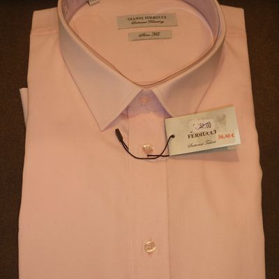 Chemise manches longues cintrée. Taille XXL - 45/46