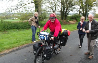 Le tour de France de  Jean - Yves Raoul , licencié , au club cyclos du pays de Quintin départ samedi 1 mai    