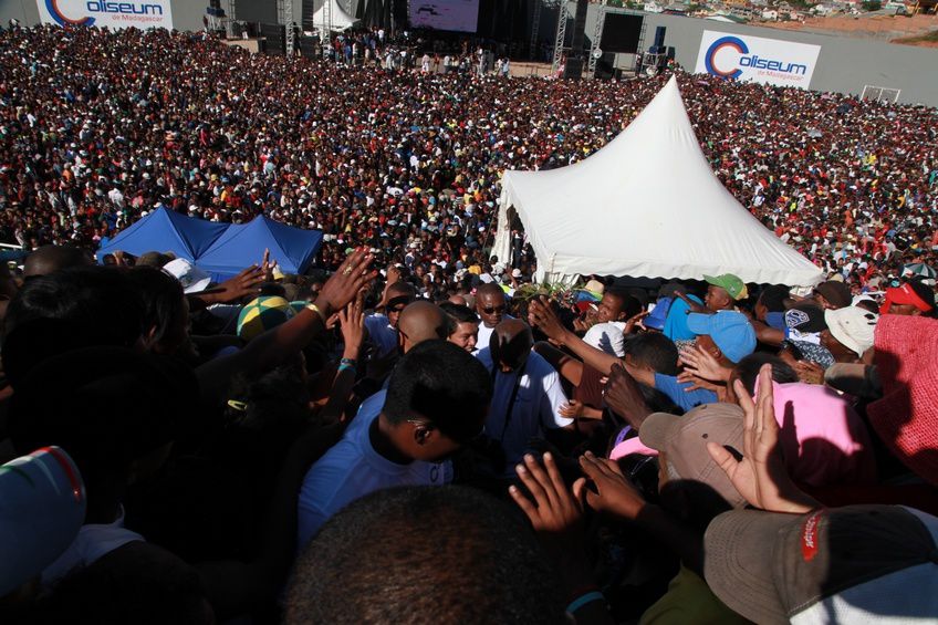 Dans le cadre du IIè anniversaire de la IVèRépublique, le couple présidentiel, Andry et Mialy Rajoelina, a inauguré le «Coliseum de Madagascar» sis à Antsonjombe. 3è partie. Photos: Harilala Randrianarison