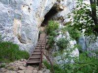 Dans la grotte d'Orjobet.