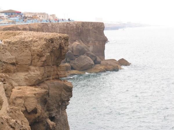 La ville industrielle (mais aussi spt de surf incontournable et très joli forteresse portugaise) de Safi. Méconnue, à tort !