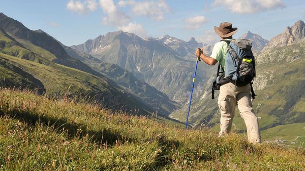 Académico recomienda medidas de seguridad para prevenir accidentes al realizar trekking
