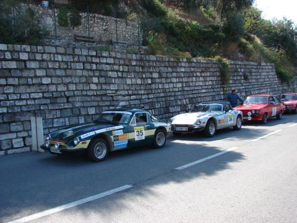 Cette fois, ce sont les deux TVR du team qui ont été engagées au célèbre rallye historique ! Le passage du col de la Bonette sous la neige restera un grand souvenir.