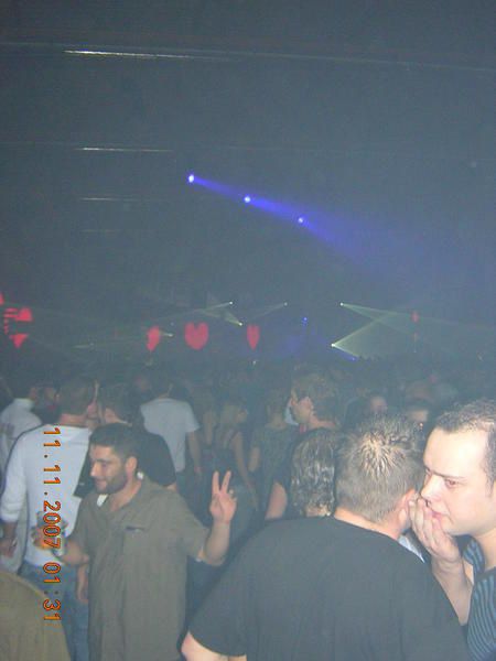 Photo de l'I Love Techno 2007
(Voir aussi http://ilovetechno-photos.over-blog.com/)