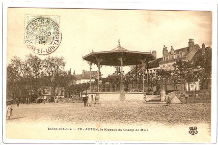 Quartier centre ville : le kiosque à musique.