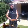 Sylvain fait un barbecue