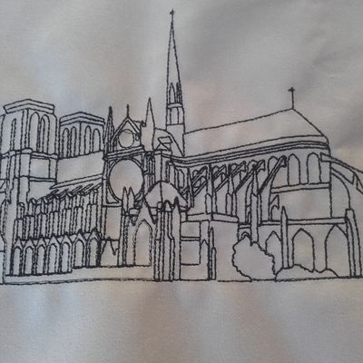 Notre Dame brodée par Claudie