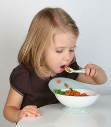 Como enseñar a comer a los niños