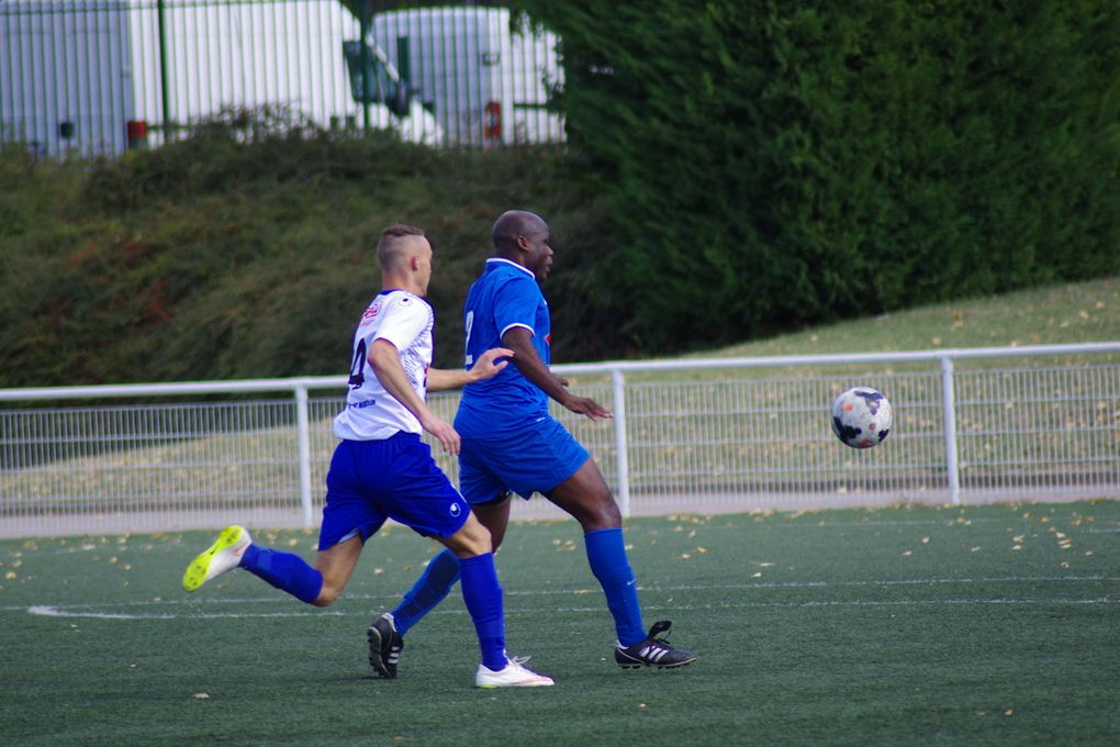 Mauvaise entame de championnat pour la réserve de l'AS Vénissieux-Minguettes - Photo équipe : ASVM