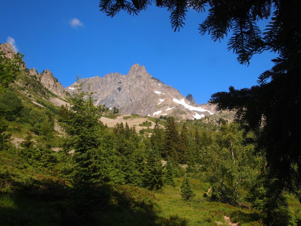 Le lac de Belledonne début juillet