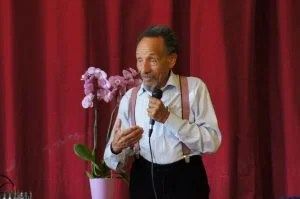 Alerte, le gourou est dans la librairie!