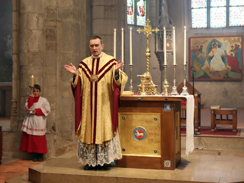 Messe du Jour de Pâques - Première communion de Lorine