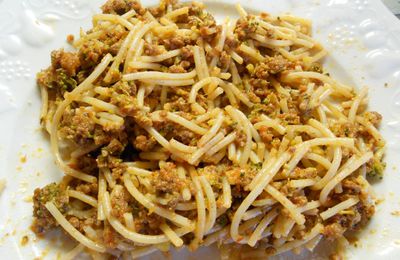 Spaghettis bolognaise aux brocolis