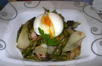 fricassées d'asperges, oeuf mollet