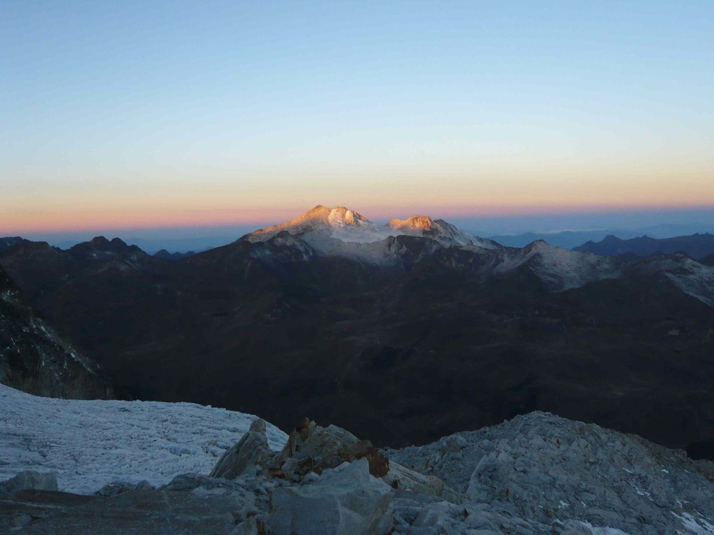 Ouhaouuuu, un sommet à 6088 m !!! On l'a fait ... un truc de dingue.