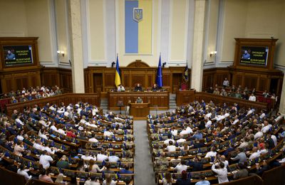 Ukraine : le Parlement adopte un texte ouvrant la voie à une mobilisation de certains détenus