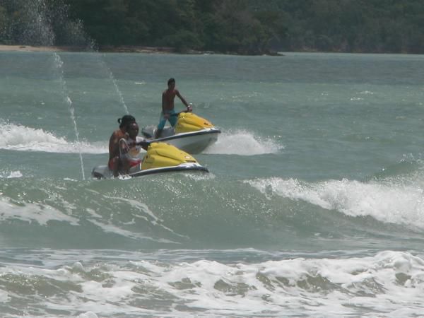 <span style="font-weight: bold;">Vacances 2005 Singapour, Malaysie, Thailande et gros d&eacute;lires !</span>