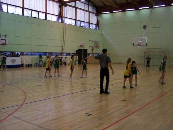 Match hyper serré, suspense insoutenable, public en folie, revivez en images la 1/2 finale des benjamines contre bizanos en 2007