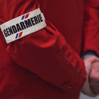 Nîmes : Son fils le gifle, il le tue à coups de couteau