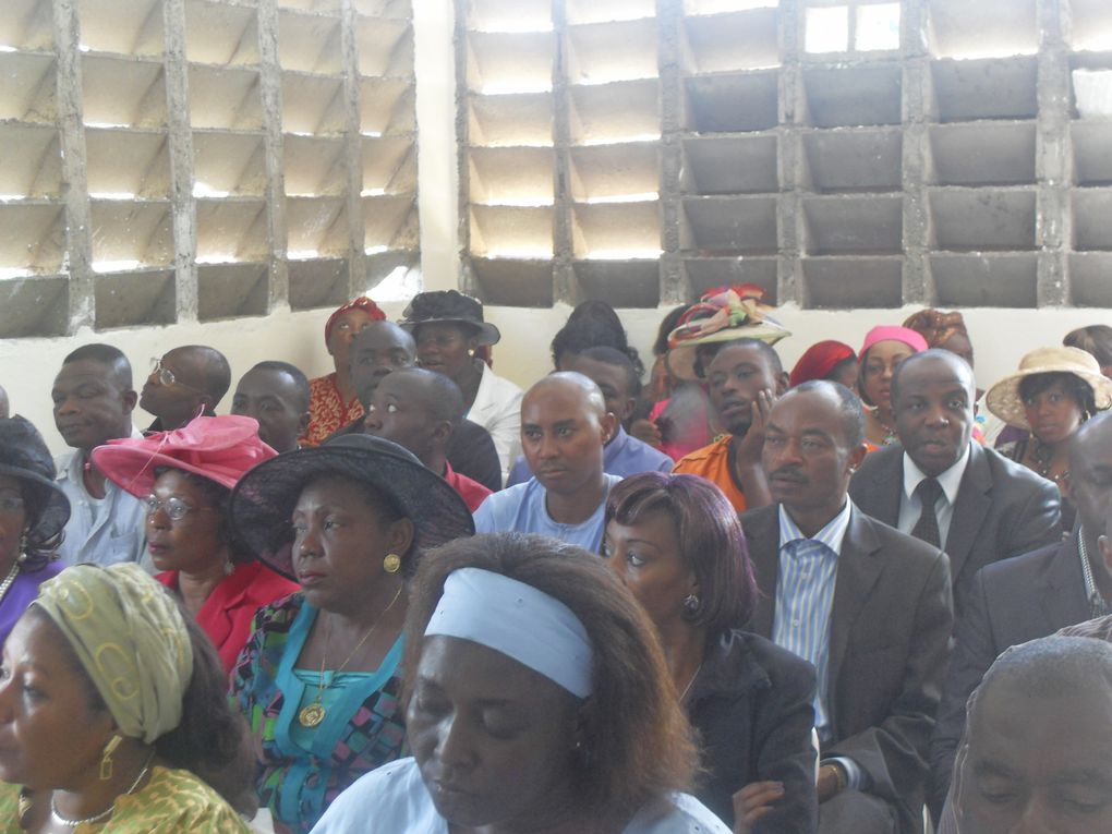 Photos prises dans le cadre des activités relatives au 10ème Anniversaire de l'eglise la Beatitude de Biyem-Assi