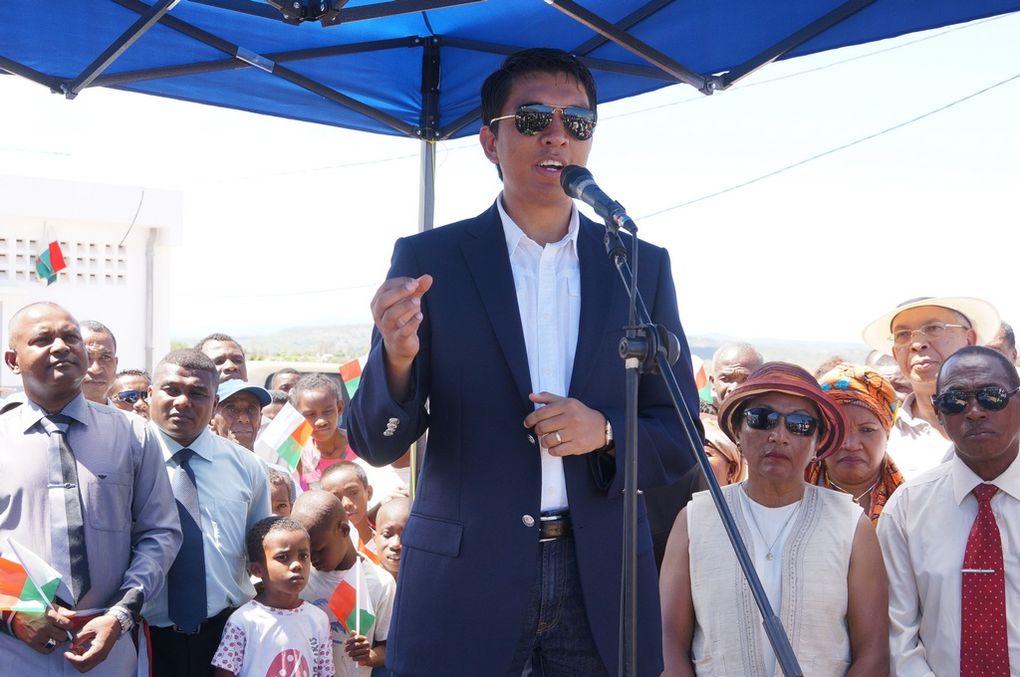 01.12.2012. Inauguration de la nouvelle gare routière de la ville d'Antsiranana par le Président de la Transiiton, Andry Rajoelina. 2-Photos : Harilala Randrianarison