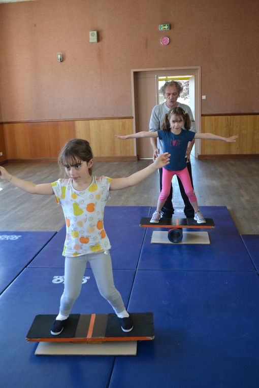 C'est le cirque à l'école de Cruzilles...