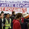 Emmanuel Macron conjure les Français de travailler vieux
