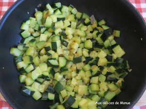 Gratin de courgettes aux pâtes et à la bolognaise