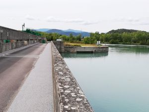 Le barrage de Savières