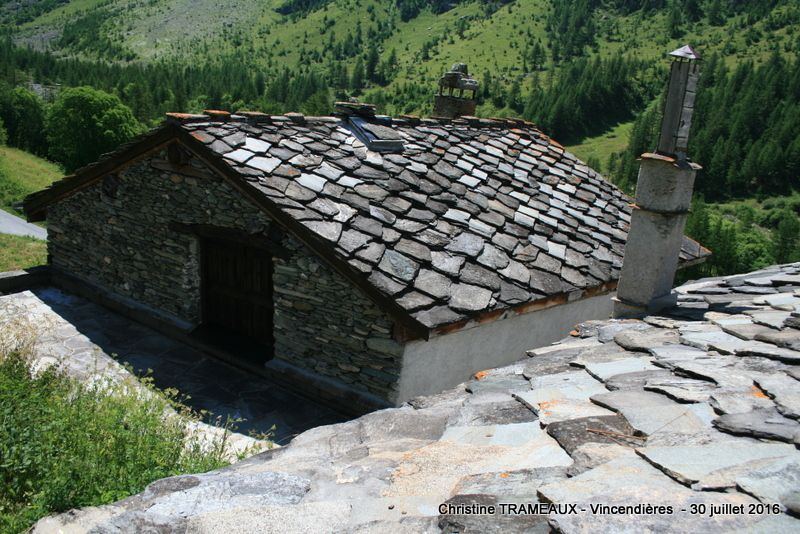 HAMEAU DE VINCENDIERES - VALLEE D'AVEROLE