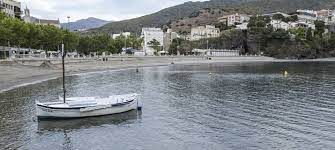 Port-Bou et le tourisme : Walter Benjamin, pilier du tourisme catalan du petit port -  WB écrit par Chat jpt: erreurs !