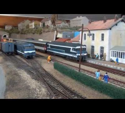 Trafic ferroviaire en gare de Derneville 