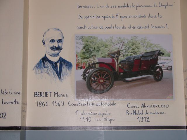 Fresque des Lyonnais célébres, peinte pendant les vacances d'été, dans les escaliers de l'école élémentaire Charial Lyon 3e