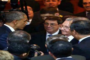 Panama, Obama incontra Castro: ''Voltiamo pagina''