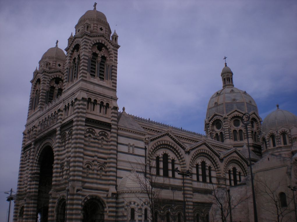 Passage à Carry le Rouet puis au vieux port de Marseille : Notre Dame de la Garde et Quartier du Panier :)