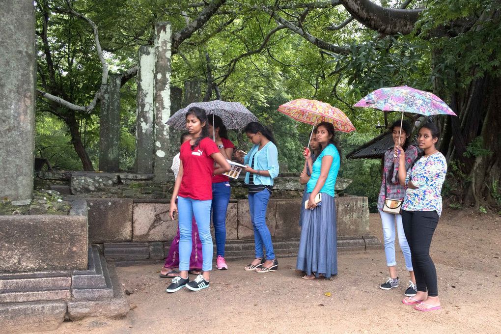 Des temples Boudhistes au Sri Lanka