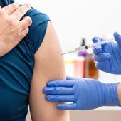 Covid long : la vaccination améliore légèrement les symptômes